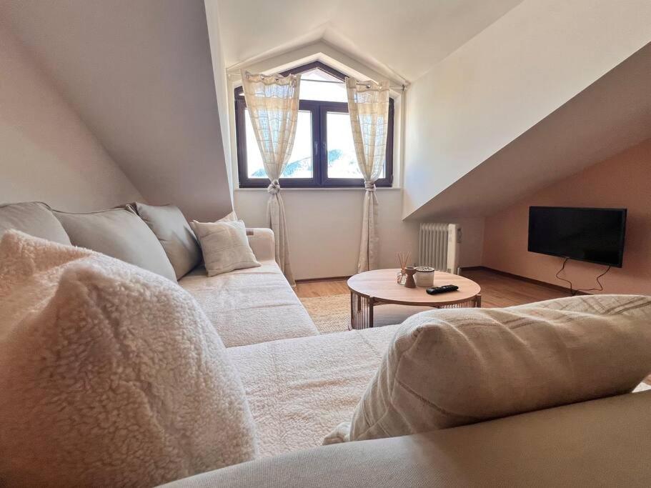 Cozy 1 Bedroom Apartment Next To The Gondola Bansko Eksteriør bilde